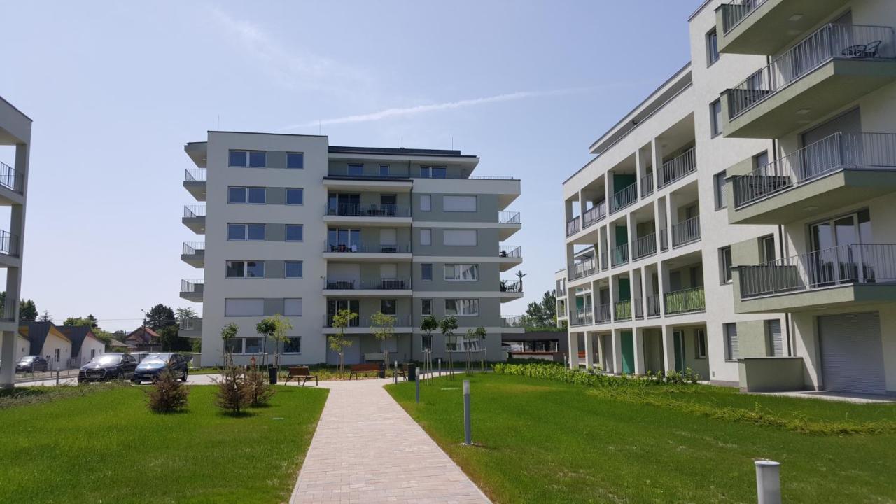 Lelle Resort B21 Balatonlelle Extérieur photo